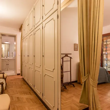 Апартаменты Emo Palace Grand Canal By Lionhost