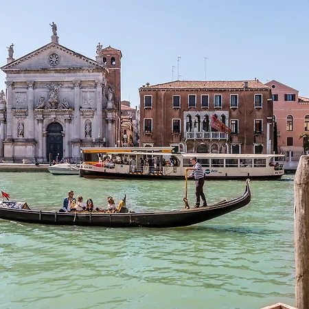 Emo Palace Grand Canal By Lionhost Wenecja