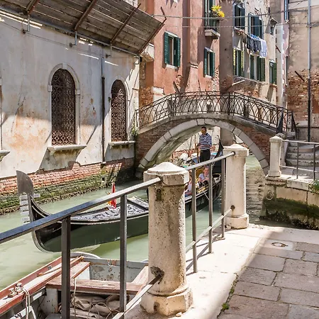 Emo Palace Grand Canal By Lionhost Apartament Wenecja
