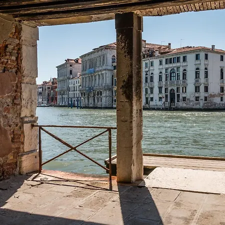 Emo Palace Grand Canal By Lionhost Wenecja