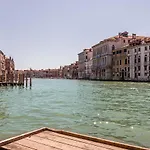 Emo Palace Grand Canal By Lionhost Apartment