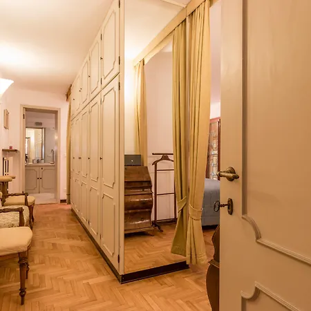 Emo Palace Grand Canal By Lionhost Apartmán *