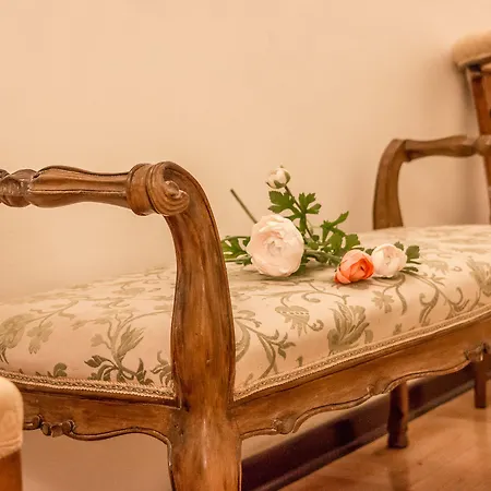 Emo Palace Grand Canal By Lionhost Apartmán *