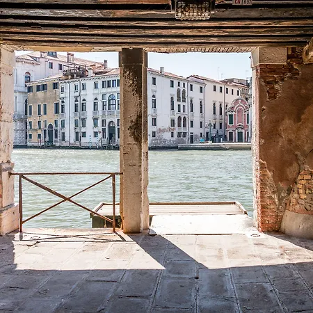 Emo Palace Grand Canal By Lionhost *