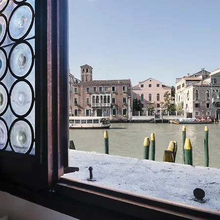 Emo Palace Grand Canal By Lionhost דירה