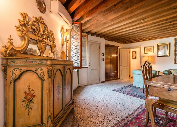 Apartmán Emo Palace Grand Canal By Lionhost