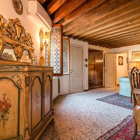 Appartamento Emo Palace Grand Canal By Lionhost