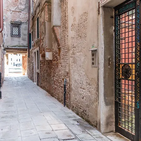 Emo Palace Grand Canal By Lionhost *